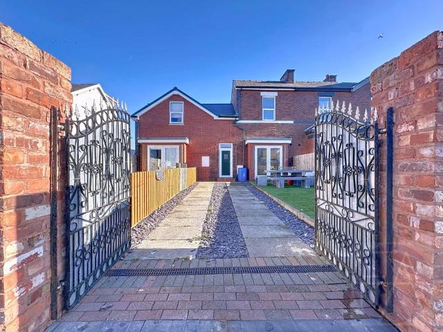 House for sale in Marshside, Southport