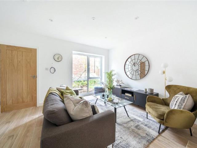 House for sale in Finchley, Greater London