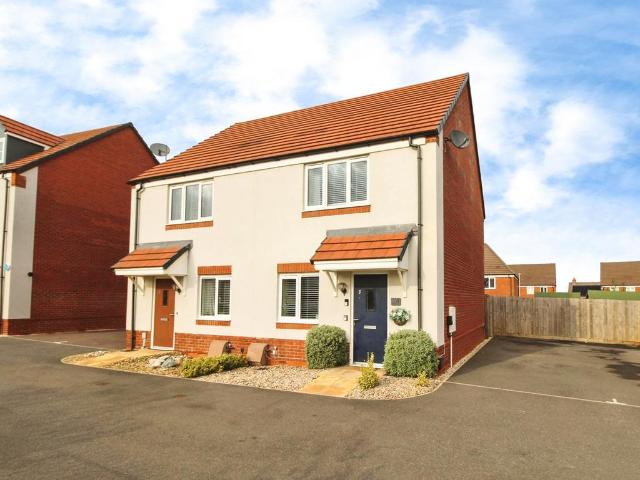 House for sale in Myton Park, Warwick