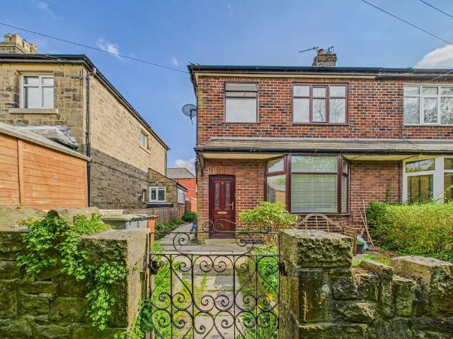 House for sale in Charlesworth, East Midlands
