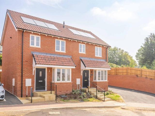 House for sale in Leisure Village, Kettering