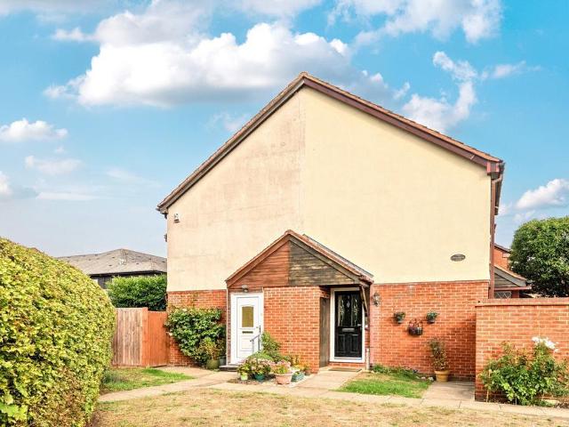 House for sale in Ottershaw, Runnymede