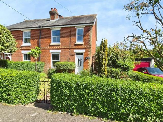 House for sale in Shirrell Heath, Hampshire