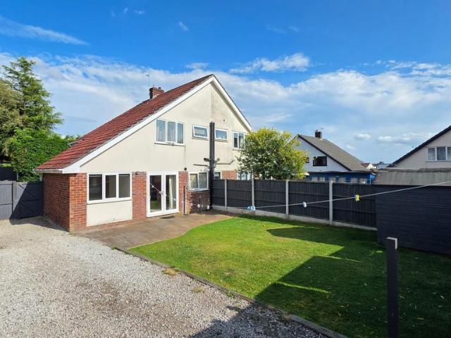 House for sale in Daisy Hill, Lee Bank
