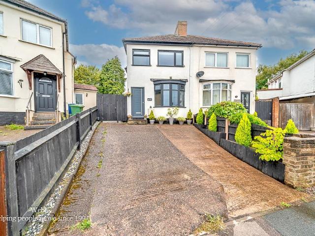 House for sale in Broomhill, Chadsmoor