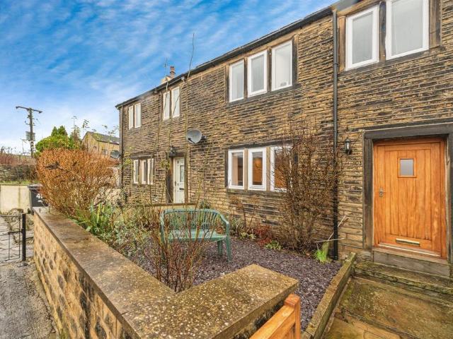 House for sale in Milnsbridge, West Yorkshire