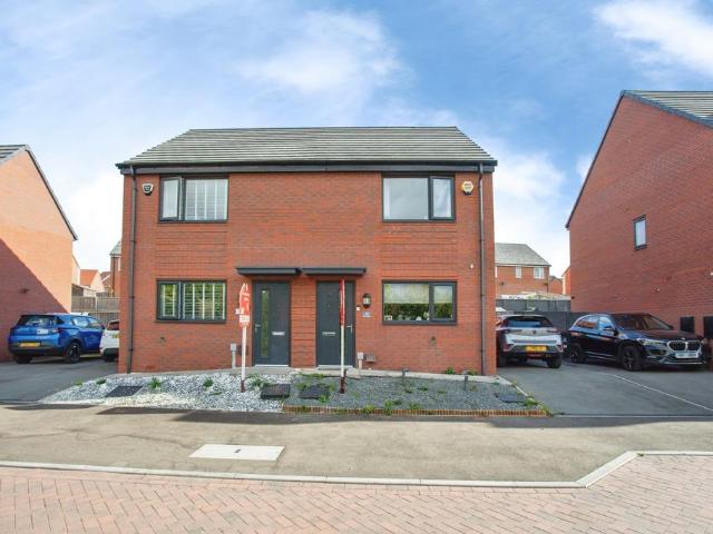 House for sale in Woodlands, South Yorkshire