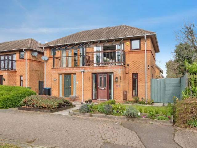 House for sale in Shenley Brook End, Milton Keynes