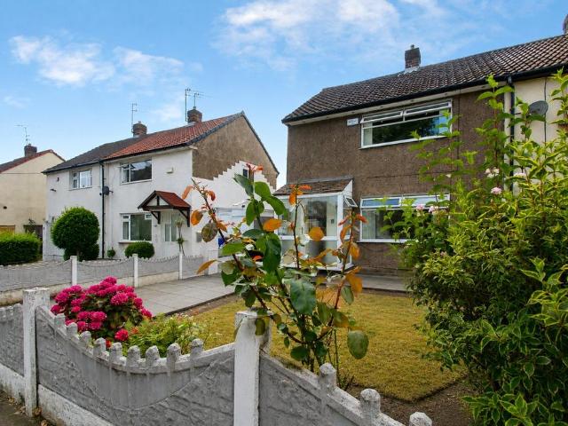 House for sale in Swinton Park, Salford