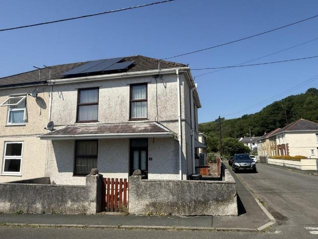 House for sale in Abercraf, Wales