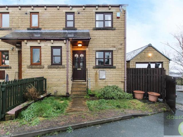 House for sale in Stainland & District, West Yorkshire