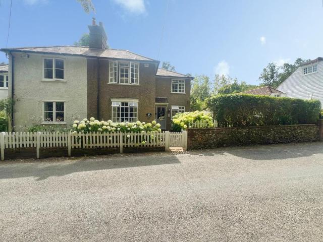 House for sale in Oad Street, Kent