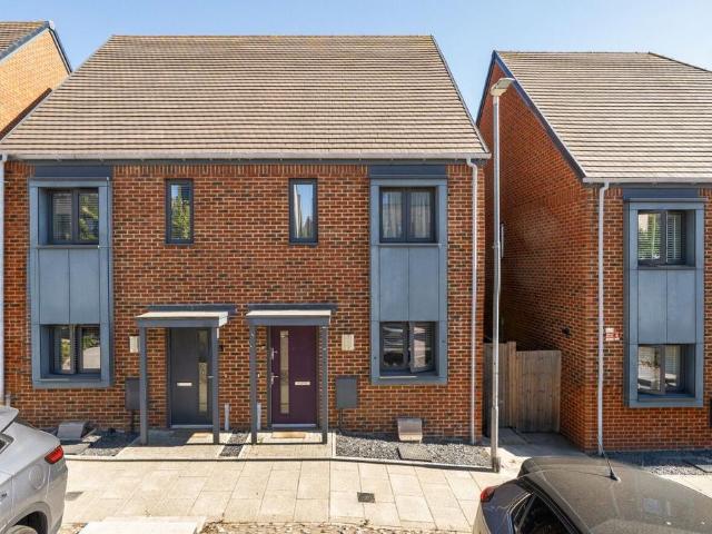 House for sale in Castle Hill, Monks Orchard