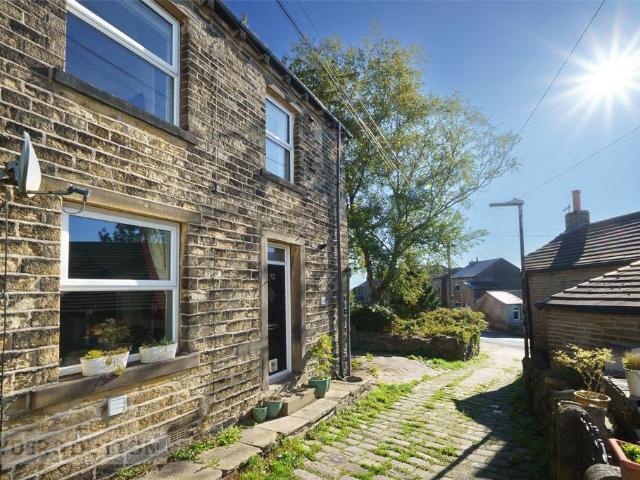 House for sale in Wellhouse, Golcar