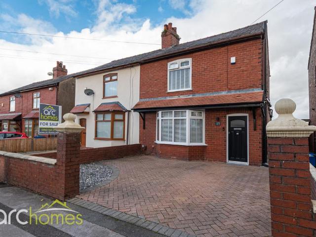 House for sale in Howe Bridge, Wigan