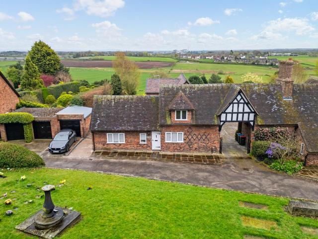 House for sale in Great Budworth, Cheshire