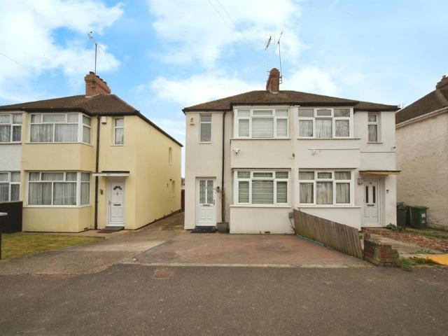 House for sale in Sundon Park, Luton