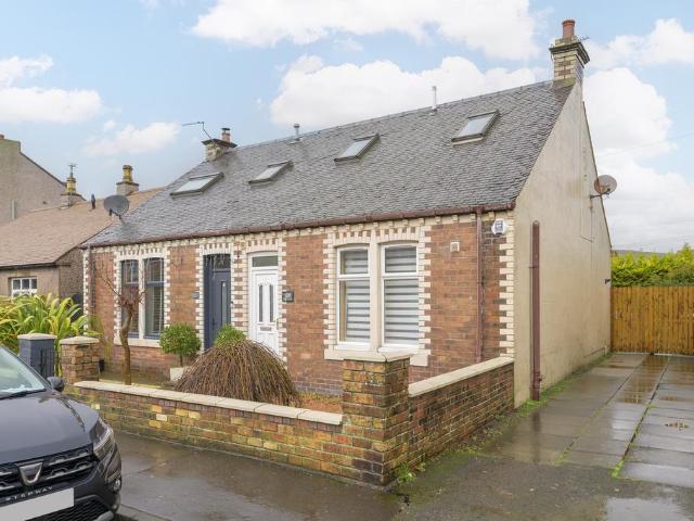 House for sale in Crossgates and Mossgreen, Scotland