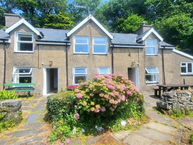 House for sale in Talsarnau, Wales