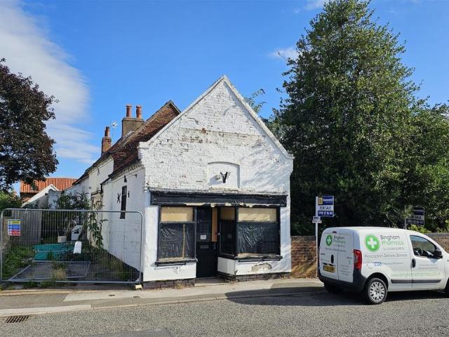 House for sale in Barton In Fabis, East Midlands