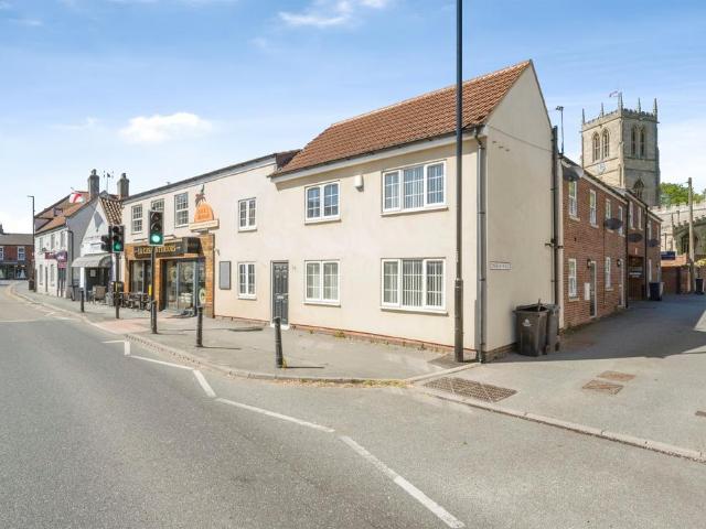 House for sale in Hatfield, South Yorkshire
