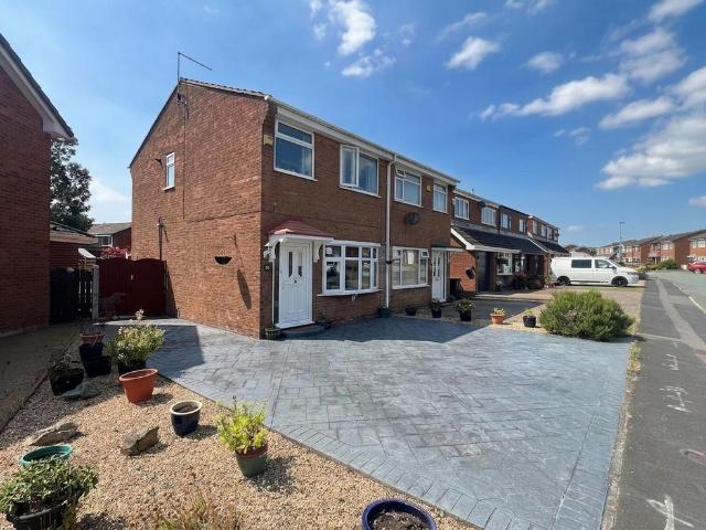 House for sale in New Hall Farm, Wigan