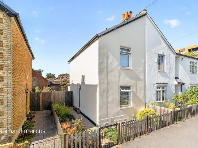 House for sale in Berrylands, Greater London