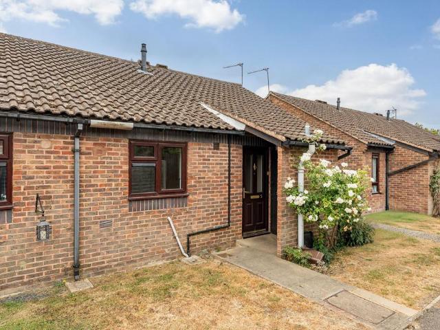 House for sale in Kings Hill, Colliers End