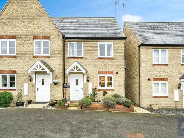 House for sale in Tingewick, Buckinghamshire