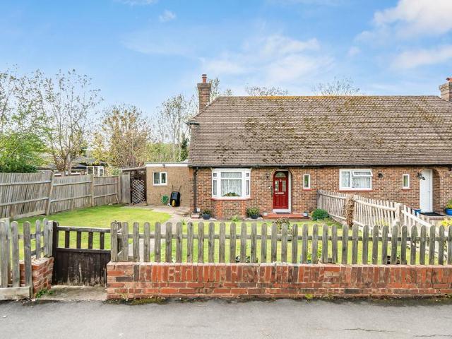 House for sale in Woodcote, Epsom