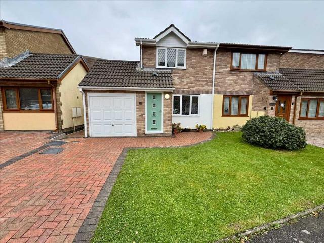 House for sale in Pontygwaith, Wales