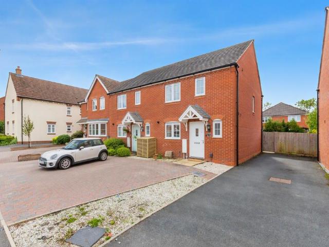 House for sale in Radford Semele, Warwick