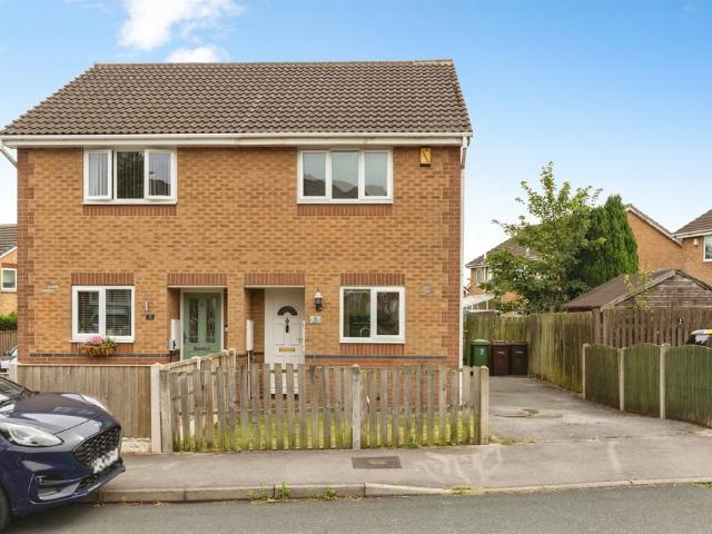 House for sale in Ossett, West Yorkshire