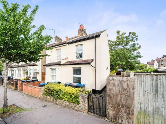 House for sale in London Borough of Croydon, Addiscombe
