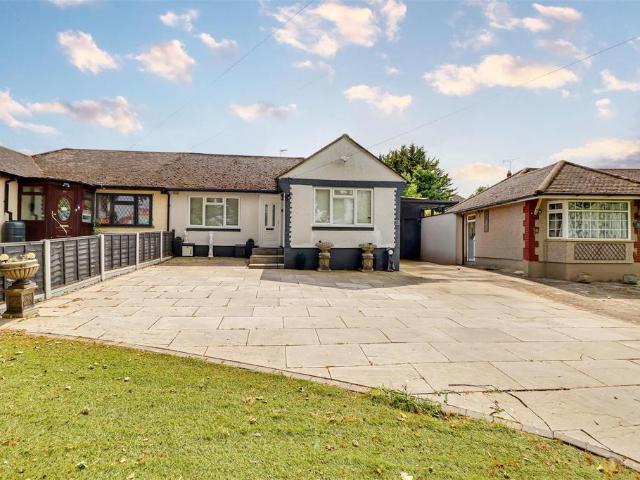 House for sale in Alton Barnes, Essex