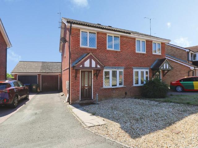 House for sale in Newton, New Bilton