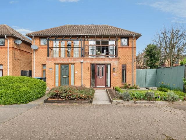 House for sale in Shenley Brook End, Milton Keynes