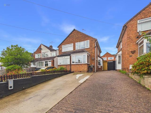 House for sale in Perry Beeches, Birmingham