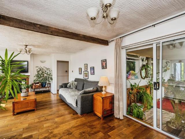 House for sale in Plasmarl, Nangreaves