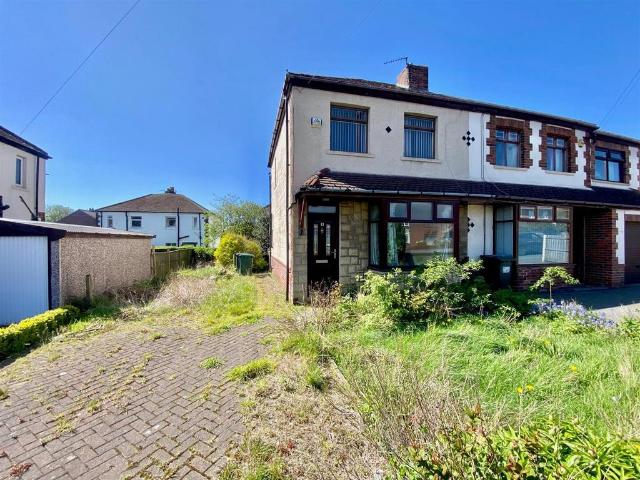 House for sale in London Park, Mirfield