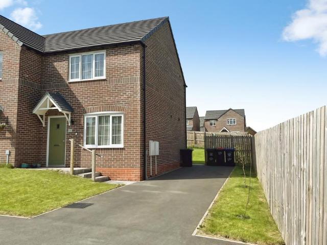 House for sale in Woodside