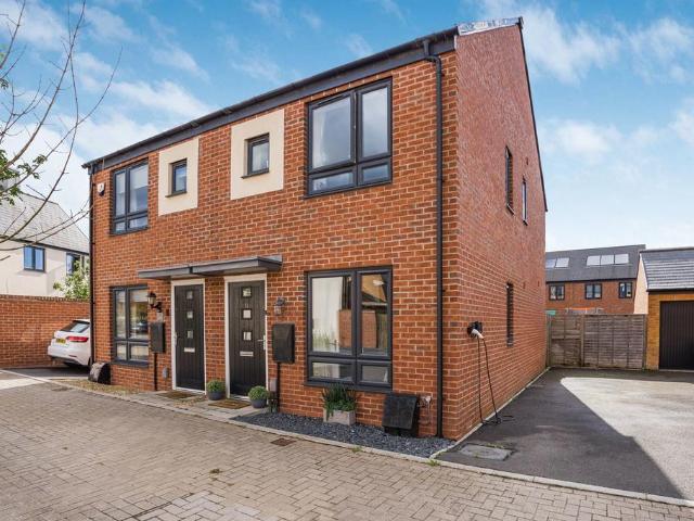 House for sale in The Cleevelands, Tewkesbury