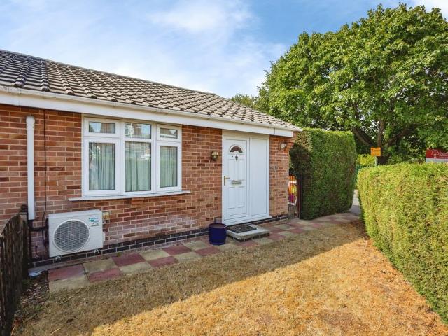 House for sale in Elmfield, Leicestershire