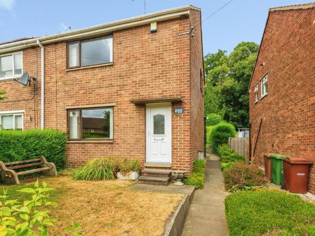 House for sale in Chapelthorpe, West Yorkshire