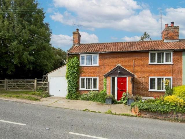 House for sale in Chelmondiston, Suffolk
