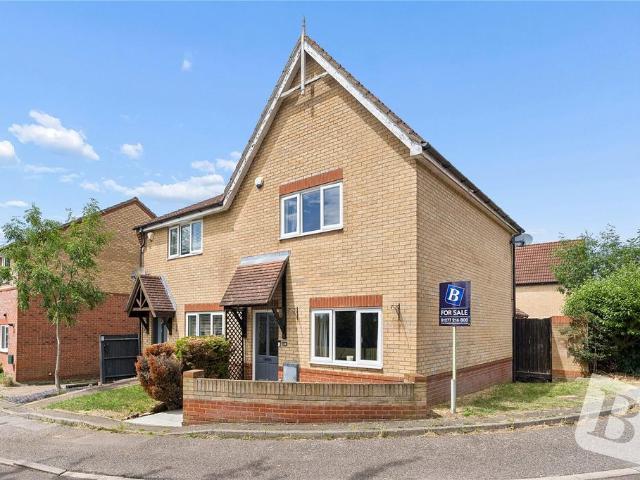 House for sale in Navestock Side, Essex