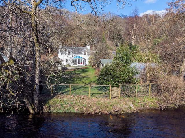 House for sale in Comrie, Scotland