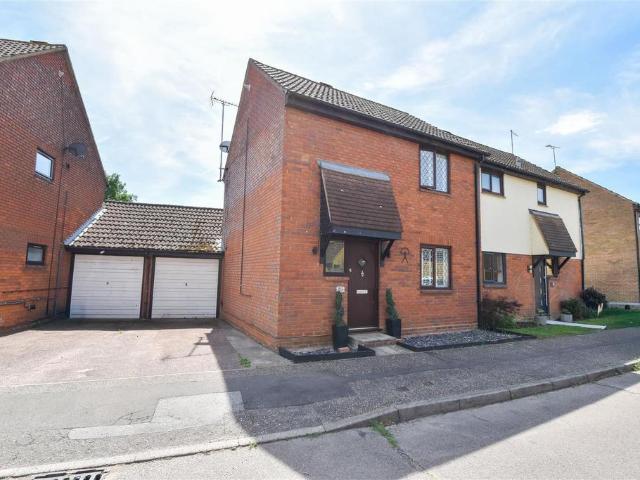 House for sale in Navestock Side, Essex