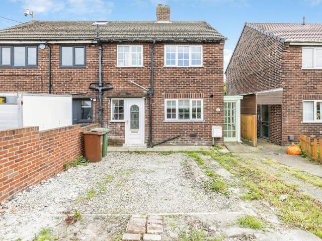 House for sale in Purston Jaglin, West Yorkshire