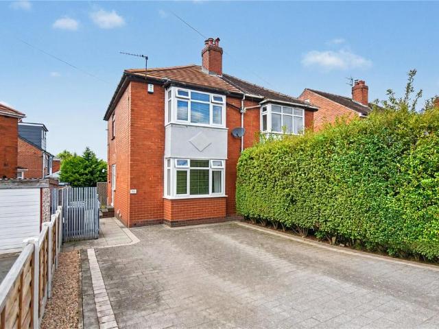 House for sale in West Ardsley, Tingley